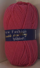 Load image into Gallery viewer, Woolcraft New Fashion DK 100g